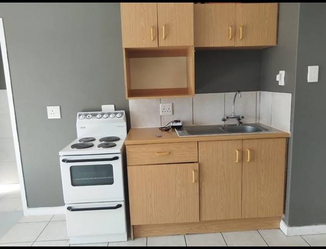 1 BEDROOM APARTMENT FOR SALE IN KANNONIERS PARK